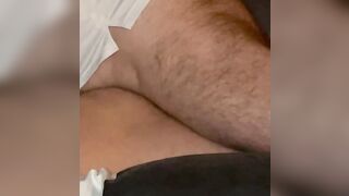 Inculo mia moglie con calze a rete bianche e perizoma