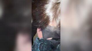 Mia moglie succhia il suo perizoma da me sborrato