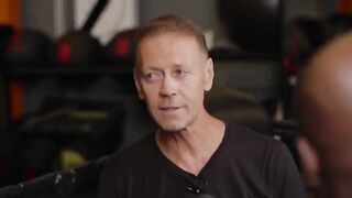 Anteprima del video: Grossi cazzoni neri per Martina la puttana