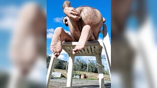 Nudo all'aperto mi inculo