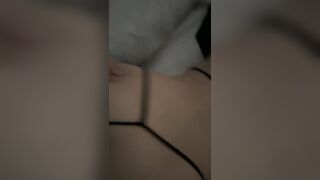 Segretaria tettona tradisce fidanzato