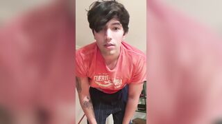 Andrea di Pesaro si confessa gay tg andreapesaro0