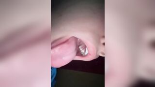 Puttana Napoletana mostra come si masturba