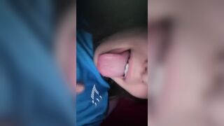 Puttana Napoletana mostra come si masturba