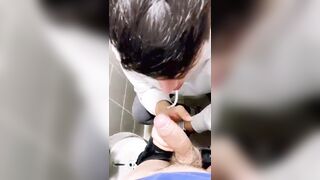 Andrea di Pesaro ama succhiare cazzi XL e bere sborra tg andreapesaro0