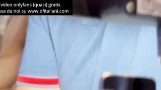 Due puttane milf italiane incontrano un ragazzo in sauna