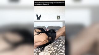 Footjob e scopata con cavalla italiana