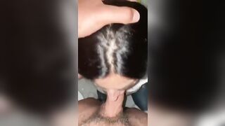 Procace mignotta del sud italia lo succhia prima di dare il culo