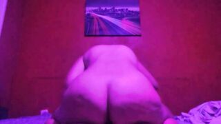 Ragazza italiana con un grosso culo si fa scopare dal suo ragazzo