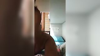 Teen brunetta zozza si fa la porca in webcam mostrando tutto