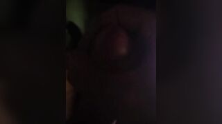 Guardate quanto è grosso il mio cazzo, stronzi