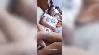 Troia si fa innaffiare di sborra dalla testa ai piedi