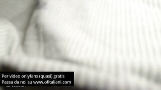 Fa la timida ma in realtà è solo una grandissima troia