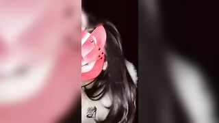 Moglie Porca Esibizionista: pompino sporco in carsex mentre guida il porco