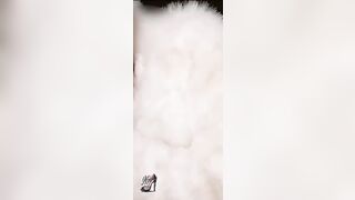 Moglie Porca Esibizionista: pompino sporco in carsex mentre guida il porco