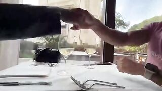 Nuova segretaria si fa sbattere nel cesso durante il colloquio di lavoro