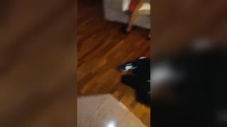 Moglie porca scopata a sangue davanti al marito cornuto che si mena