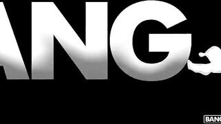 La Diabla nella sua prima scopata a tre: si fa sfondare figa e culo per bene dai due porci