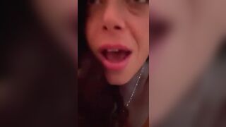 Mia moglie è ingorda di cazzo: non ne ha mai abbastanza, vuole sempre di più