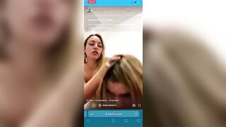 Amiche zoccole si ingozzano di cazzi come se non ci fosse un domani