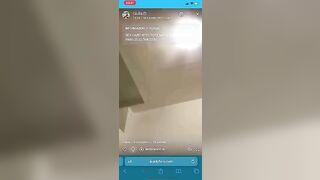 Amiche zoccole si ingozzano di cazzi come se non ci fosse un domani