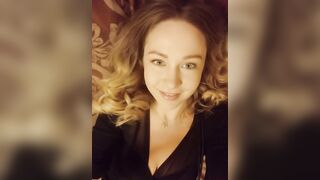 APRO LE COSCE E MI FACCIO INSEMINARE