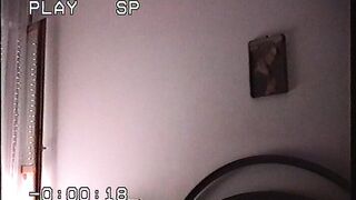 La troia gode col cazzo di lui tra le cosce