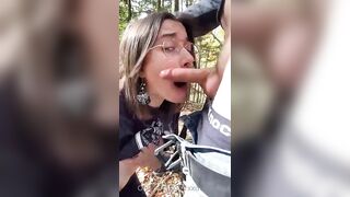 Pompino hot di Magnolia tra gli alberi