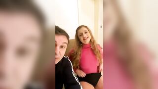 Andrea Diprè Fa Uscire le Minne all'Amica Bionda – Andrea Diprè Tette Bionda Amica