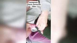 DARIO BERTOCCHI: MANDAMI UN WHATSAPP CHE TI VENGO A SCOPARE IO!!