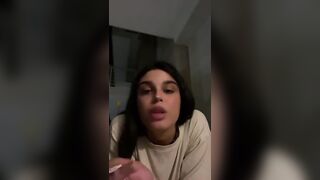 Anteprima del video: Asia Camerano in live a luci rosse coi suoi adoratori