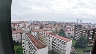 Fidanzata italiana tettona: succhia profondo e cavalca fino alla sborra tutta in gola