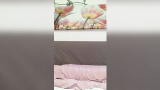 18enne brunetta si sditalina in diretta su cam4 fino a venire