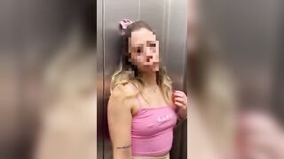 Ci siamo chiusi in ascensore e non siamo riusciti a fermarci