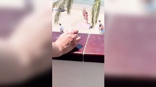 Tettone e culone di mia moglie in ferie… non riuscivo a smettere di guardare