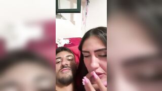 In webcam lei geme mentre la masturbo piano