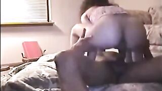 Video 12: Mia moglie Anna cavalca per 6 minuti uno stallone