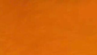 La mogliettina esce le sue tette