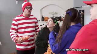 Candy and cock for slutty thief girlfriends