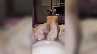 Pompino + sega coi piedini perfetti da infarto