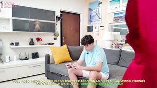 FREE OF - MAMMA FA SCOPRIRE AL FIGLIO UNA PASSIONE DIVERSA DAI VIDEOGAMES