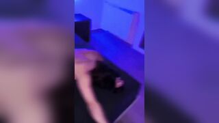 Mia moglie a disposizione del mio capo ufficio che lo ha davvero grosso