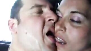 IL PIACERE DI SLINGUARE CON UNA VERA MERETRICE