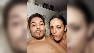 Fanno i maiali in live per fare soldi extra a fine mese