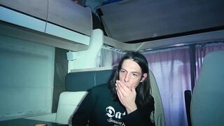 In vacanza i due campeggiatori ci dann odentro nel camper