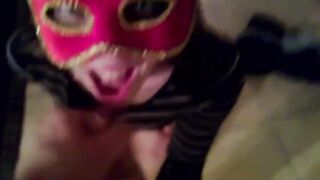 Giovane 18enne Sborrata in Bocca