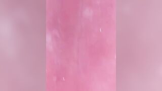 Mi faccio riempire la bocca e ingoio la sborra