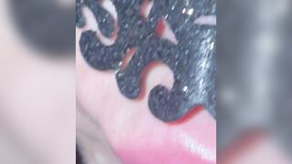 Mi faccio riempire la bocca e ingoio la sborra