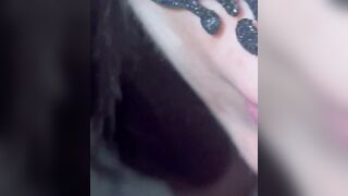 Mi faccio riempire la bocca e ingoio la sborra