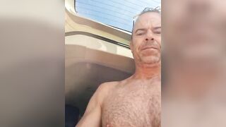 Sega e pompino dall'auto con milf cinquantenne insaziabile